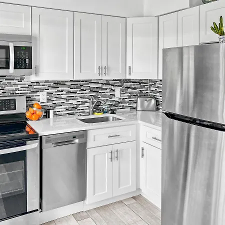 Stylish & Cozy Escape Near The Beach- Free Parking, Backyard, Private, Bbq Pompano Beach Exterior foto