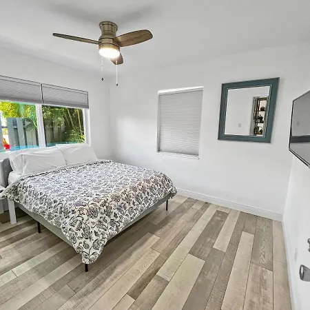 Stylish & Cozy Escape Near The Beach- Free Parking, Backyard, Private, Bbq Pompano Beach Exterior foto