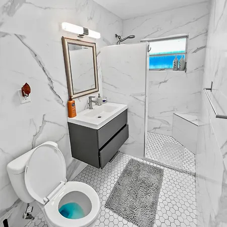 Stylish & Cozy Escape Near The Beach- Free Parking, Backyard, Private, Bbq Pompano Beach Exterior foto