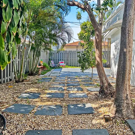 Stylish & Cozy Escape Near The Beach- Free Parking, Backyard, Private, Bbq Pompano Beach Exterior foto