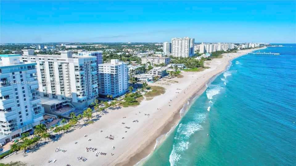 Apartment Stylish & Cozy Escape Near The Beach- Free Parking, Backyard, Private, Bbq *