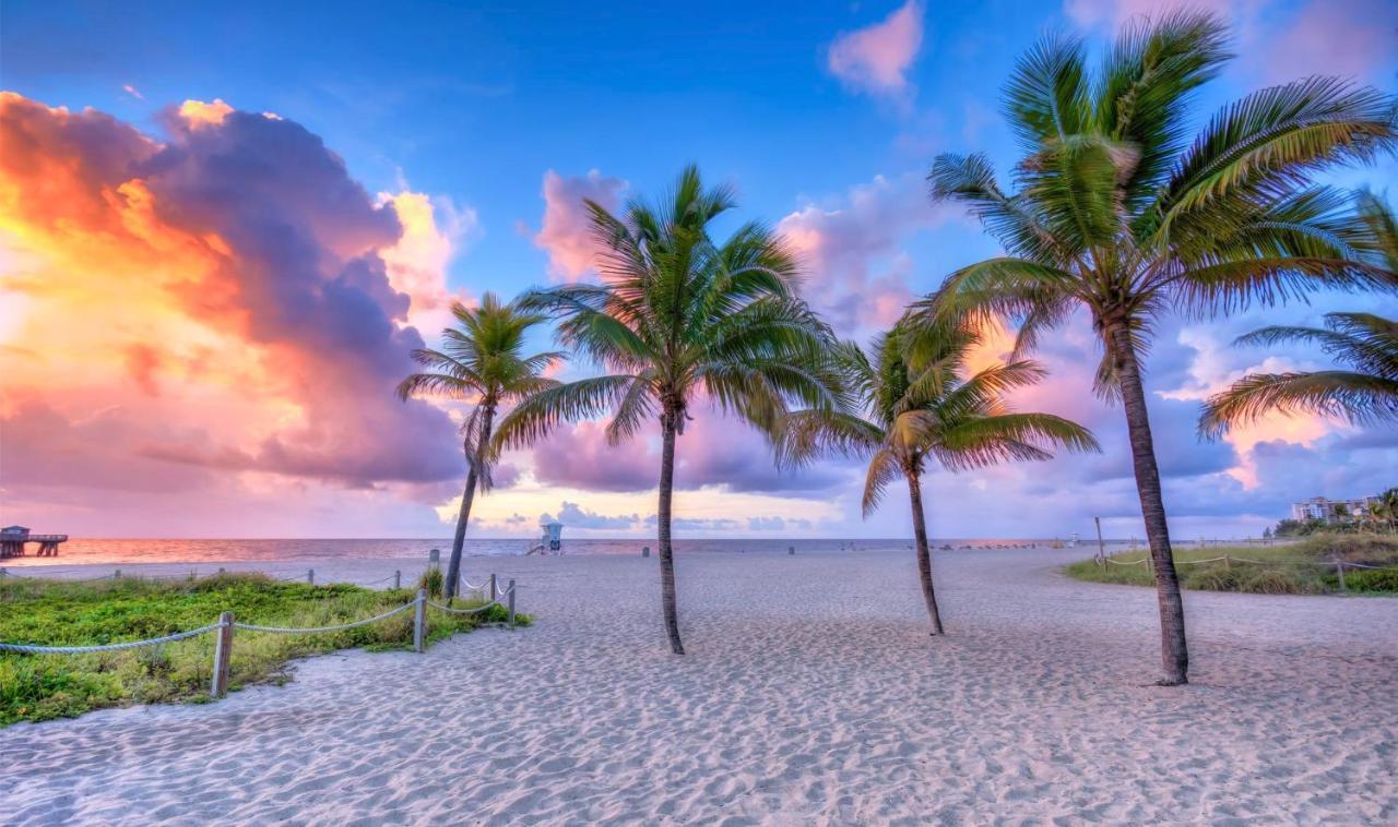 Stylish & Cozy Escape Near The Beach- Free Parking, Backyard, Private, Bbq * Pompano Beach